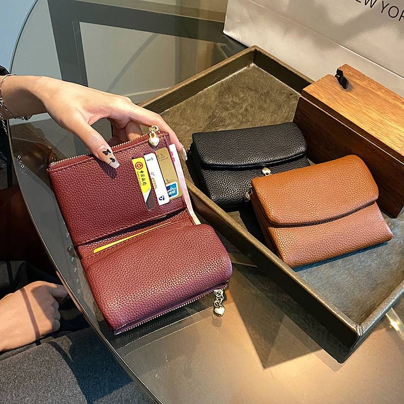 â°Unisex Pebble Leather lompakkođ„