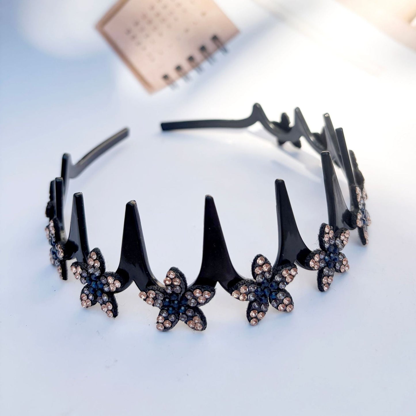 💥Set of wave-shaped crystal hairbands – Lightweight, non-slip and girly hair accessories; sparkling wave-shaped hairbands with crystal details for weddings and everyday wear; girly and feminine accessorie
