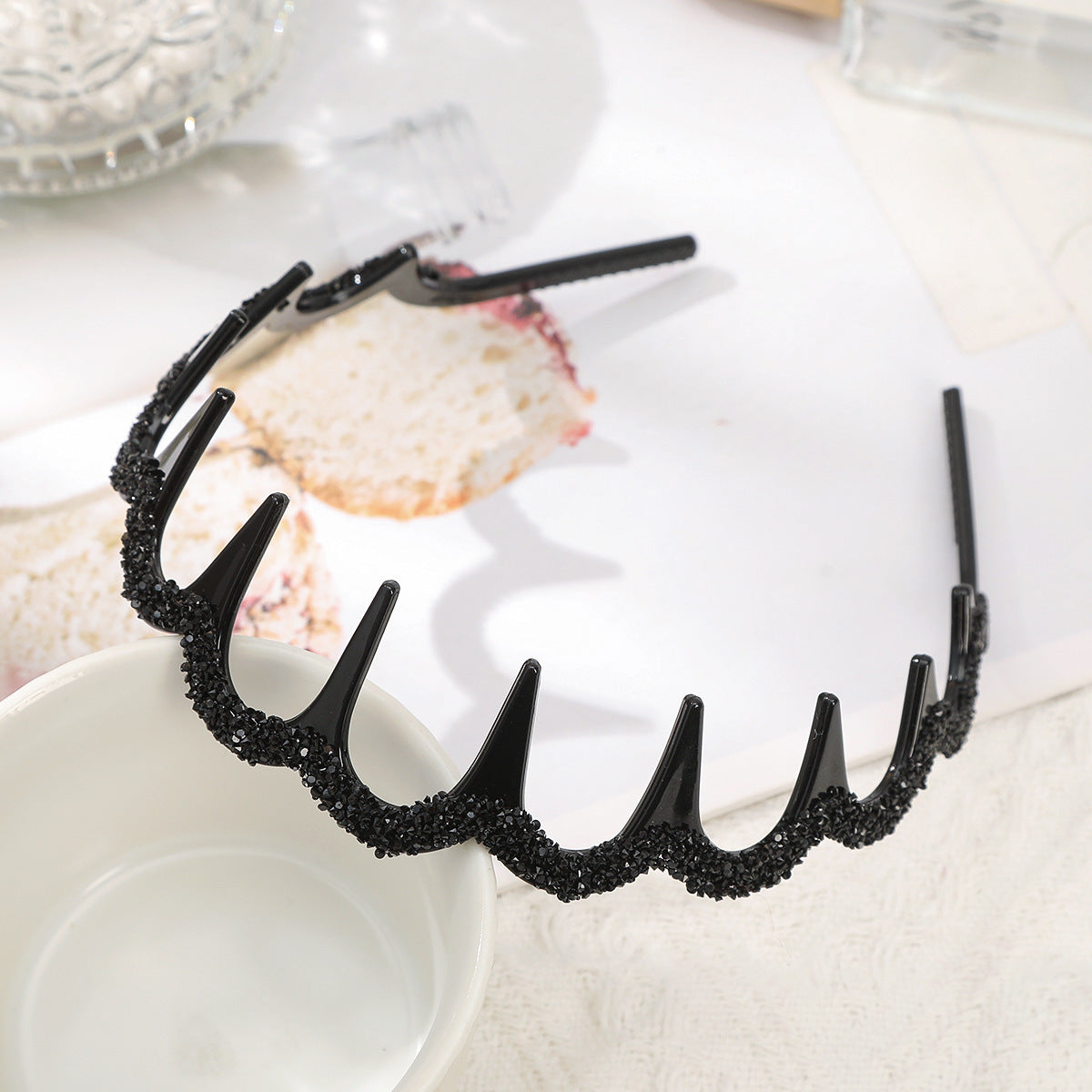 💥Set of wave-shaped crystal hairbands – Lightweight, non-slip and girly hair accessories; sparkling wave-shaped hairbands with crystal details for weddings and everyday wear; girly and feminine accessorie